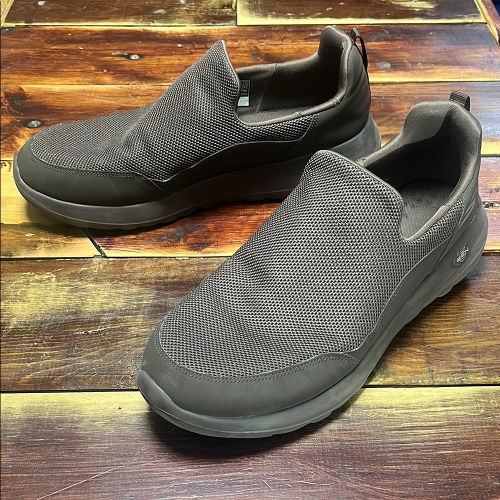 Sketchers Go-Walk Men’s Slip-On Shoes